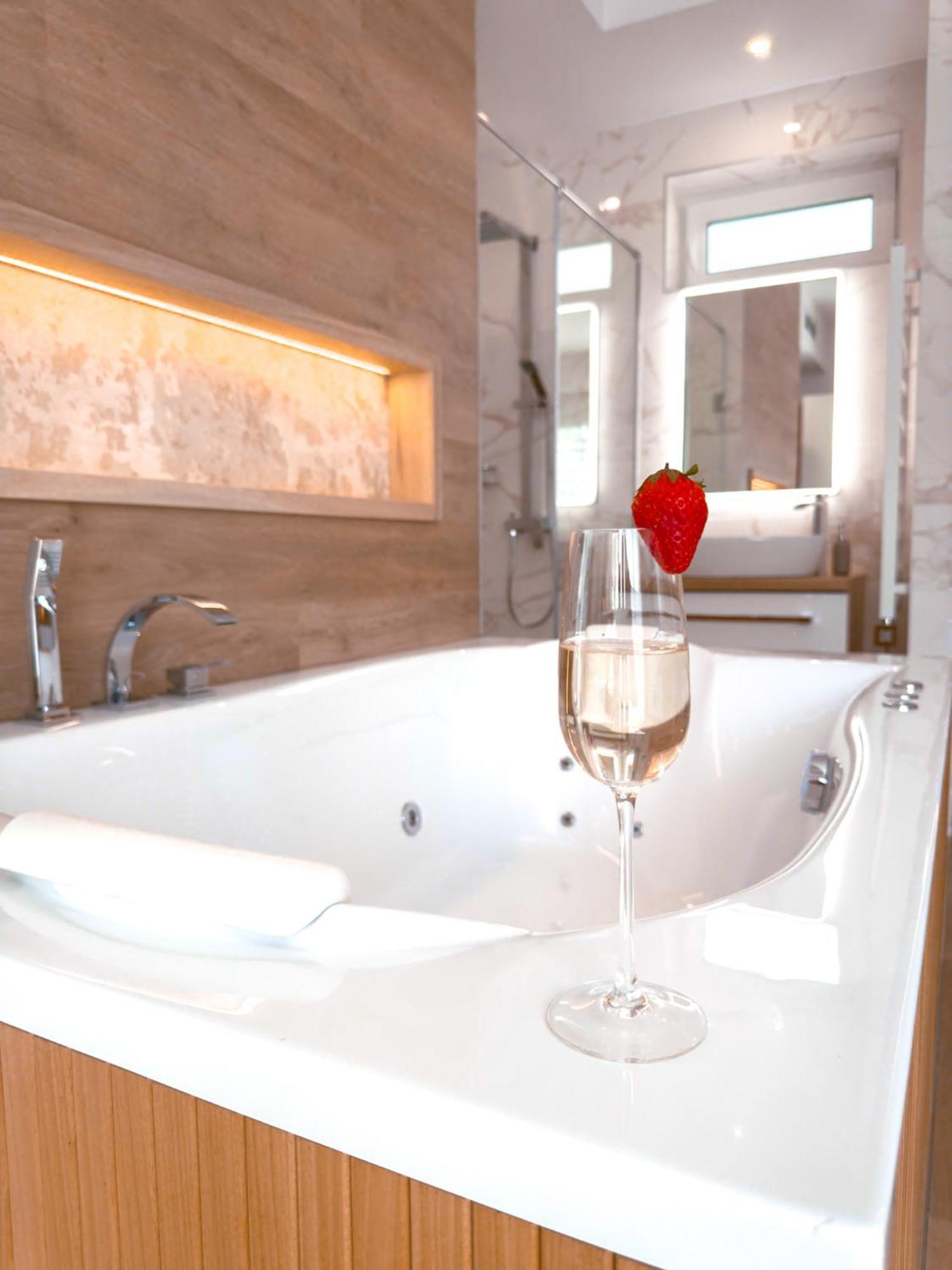Twin Premium Apartman Tihany Esterno foto